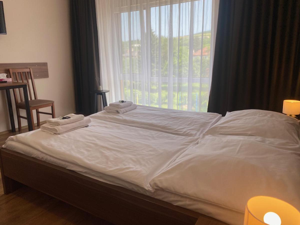 Hotel Arena Brumov Eksteriør billede