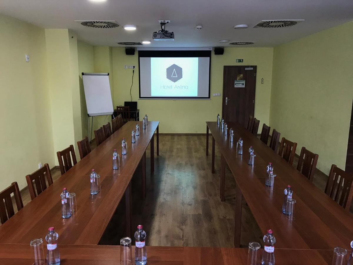 Hotel Arena Brumov Eksteriør billede